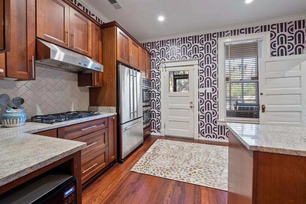 Large Historical Home W/ Fire Pit, Chef Kitchen. 孟菲斯 外观 照片